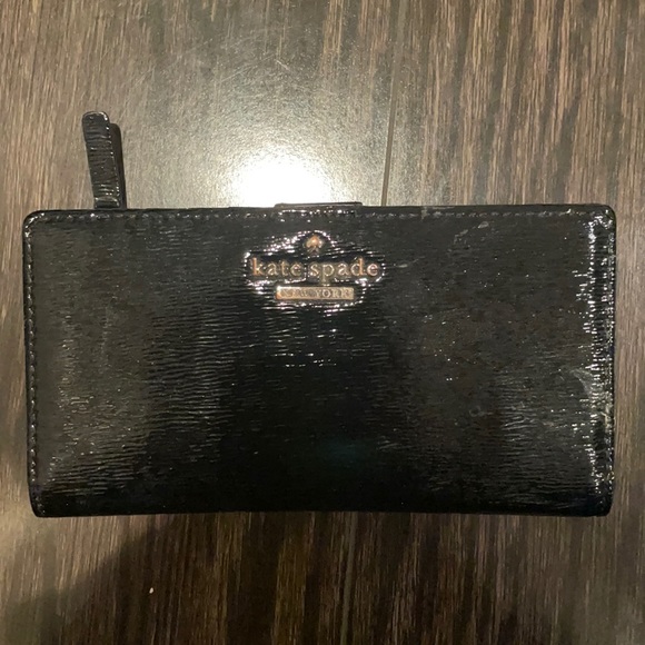 Authentic Kate Spade wallet - Picture 1 of 3